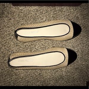 Studio FLEXX flats new in box!!